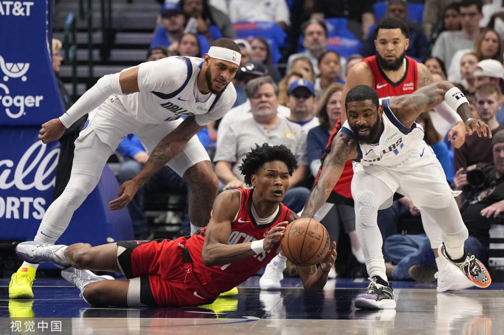 受媒体采访 受媒体采访