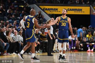 双方主教练 双方主教练